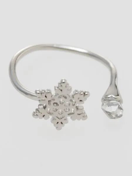 Openwork Flower Ring