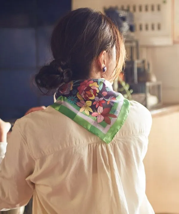 Retro Flower Scarf