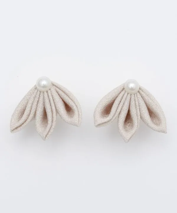 TSUMAMI ZAIKU Flower Petals Earrings